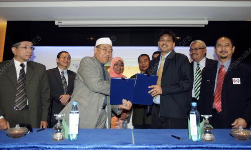 HARUSSANI ZAKARIA
