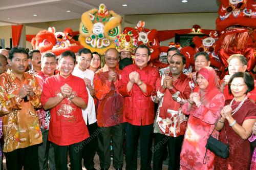 PK03_24012012_ZAMBRY_TAHUN_BARU