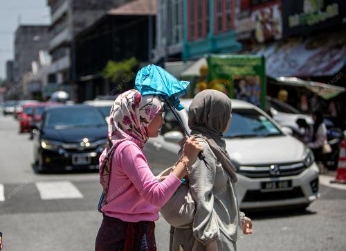 TINJAUAN CUACA PANAS