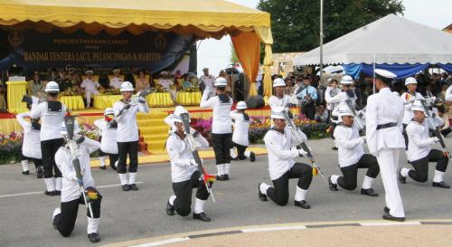 SULTAN AZLAN SHAH