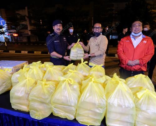 PROGRAM SUMBANGAN PEK MAKANAN SAHUR KEPADA PDRM