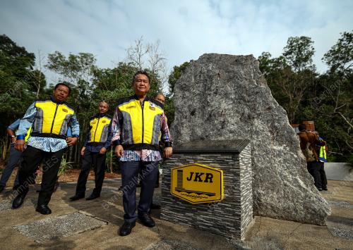DATUK SERI ALEXANDER NANTA LINGGI