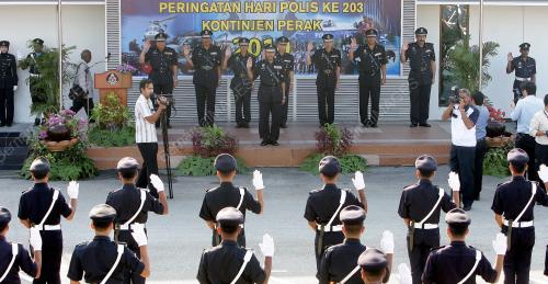 HARI POLIS KE-203