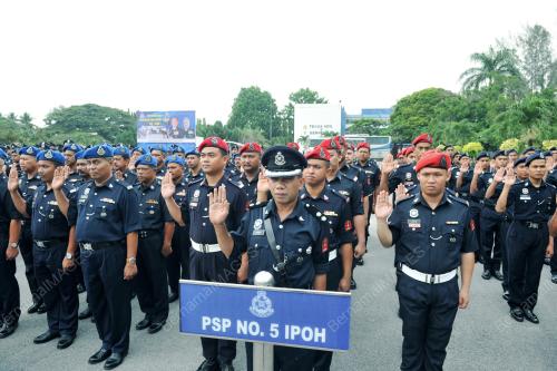 PK03_25032013_HARI_POLIS