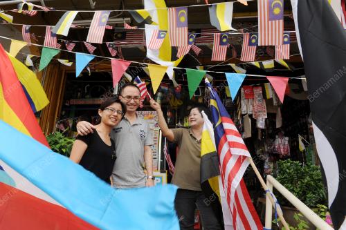 PK03_26082015_BENDERA