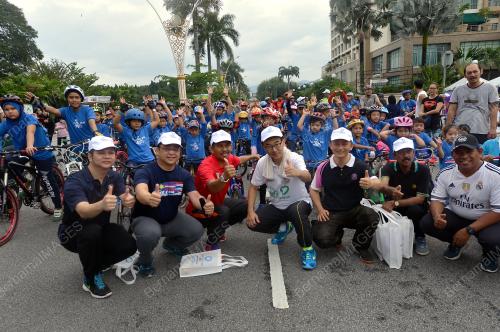 PK03_27112016_CAR_FREE_DAYB