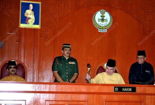 RAJA DR. NAZRIN SHAH