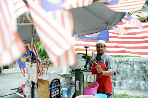 PK03_28082013_BENDERA