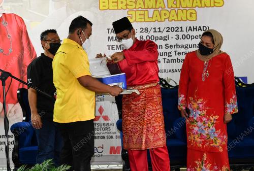 DATUK SERI AHMAD FAIZAL AZUMU