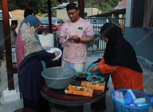 PELAJAR TAHFIZ DI KAMPUNG ORANG ASLI