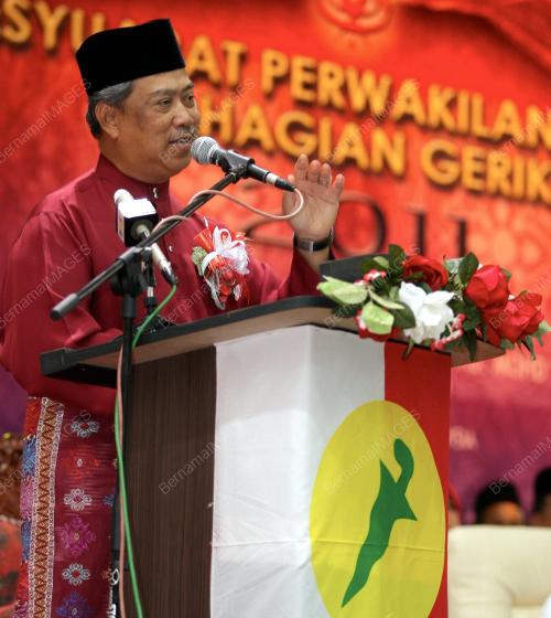TAN SRI MUHYIDDIN YASSIN