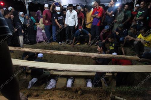 KEMALANGAN MAUT LIMA SEKELUARGA