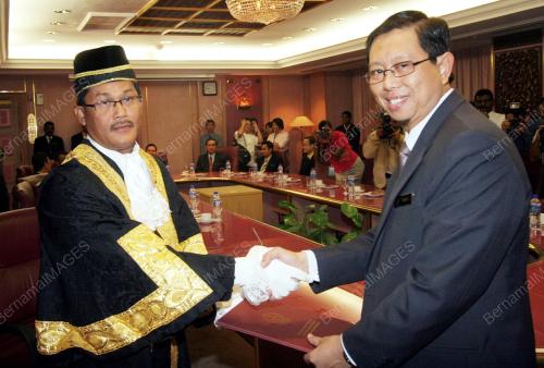MOHAMAD NIZAR JAMALUDDIN