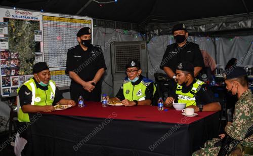 DATUK MIOR FARIDALATHRASH WAHID