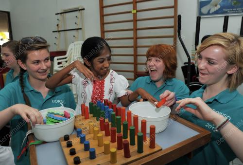 PK03_30072012_GIRL_GUIDES