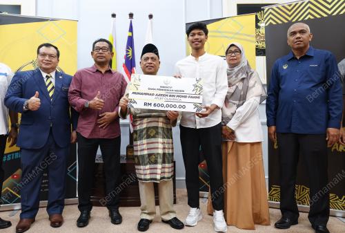MAJLIS PENYAMPAIAN INSENTIF KERAJAAN NEGERI