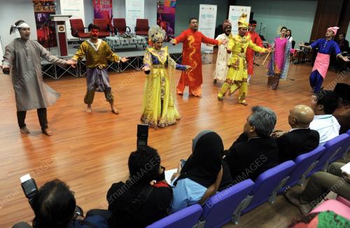 PK03_31102014_UPSI
