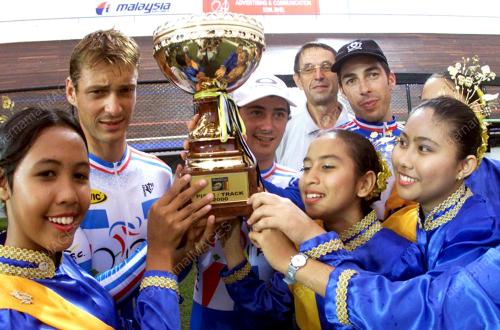 PK04-13_08_2000PIALA_DUNIA_TREK_12012016