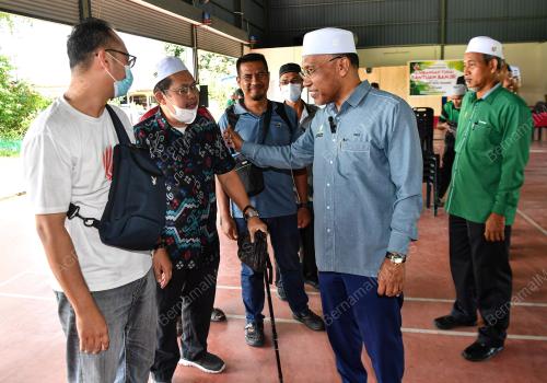 SENATOR DATUK IDRIS AHMAD