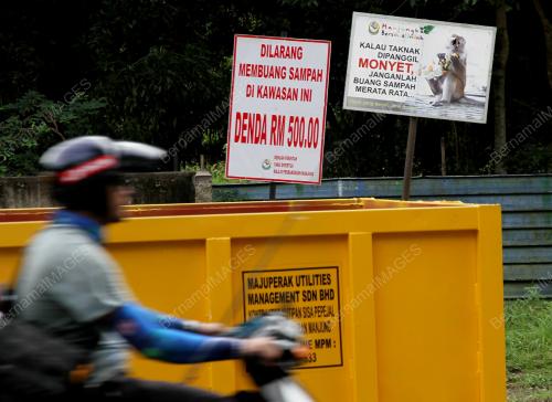 ISU SAMPAH DI PULAU PANGKOR