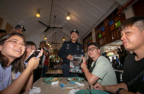 DATUK SERI MOHD YUSRI HASSAN BASRI