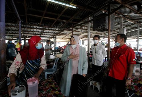 ZURAIDA KAMARUDDIN