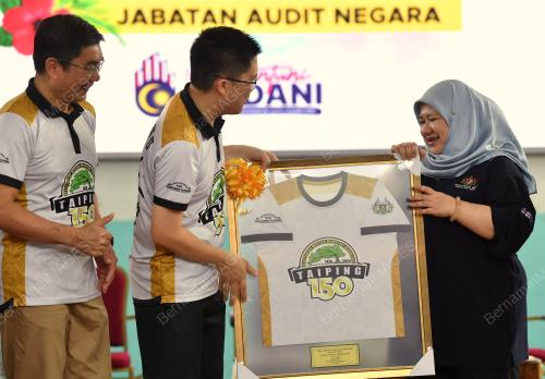 DATUK WAN SURAYA WAN MOHD RADZI