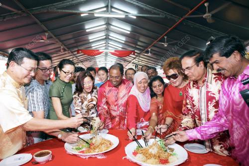 PK04_03022011_TAHUN_BARU_CINA