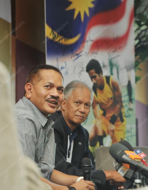 PK04_04042015_HOCKEY