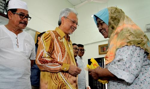 PK04_04072015_WANG_ZAKAT
