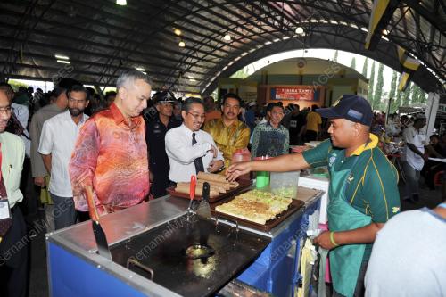 RAJA DR NAZRIN SHAH