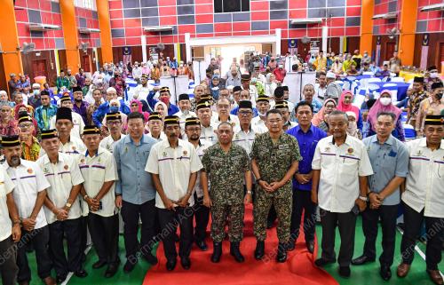 DATUK SERI SAARANI MOHAMAD