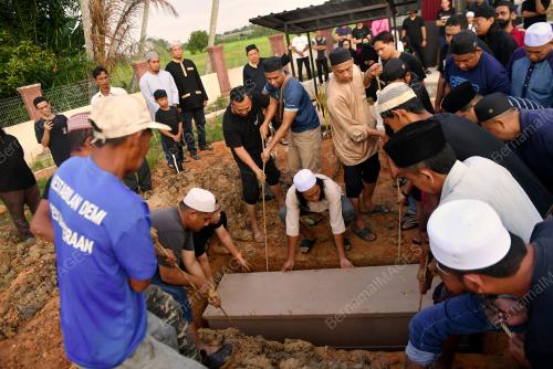 ALLAHYARHAM MUHAMAD FIRDAUS ABDULL FATAH