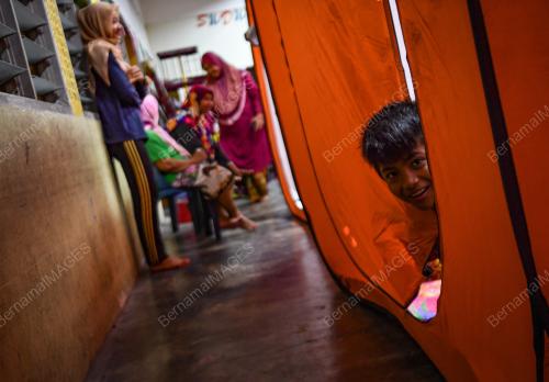 TINJAUAN KEJADIAN BANJIR KILAT