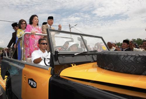SULTAN AZLAN SHAH
