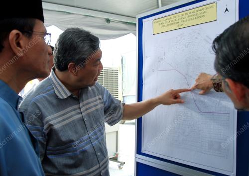 PK04_06072012_ZAHID_HAMIDI