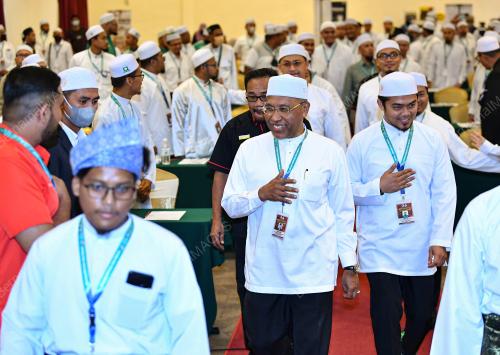 DATUK IDRIS AHMAD