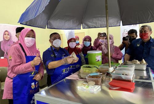 DATUK SAARANI MOHAMAD