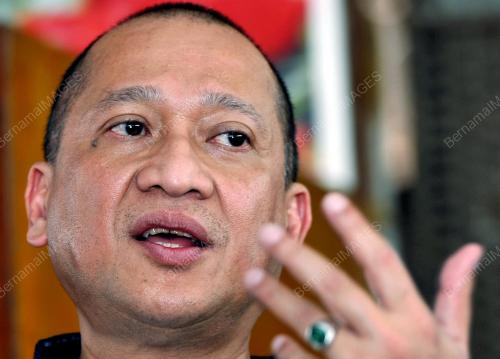PK04_09022013_NAZRI