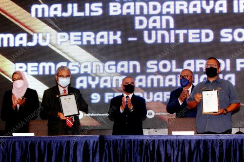 DATUK SERI SAARANI MOHAMAD