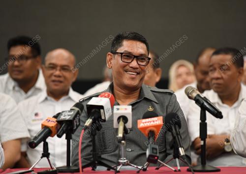 DATUK SERI AHMAD FAIZAL AZUMU