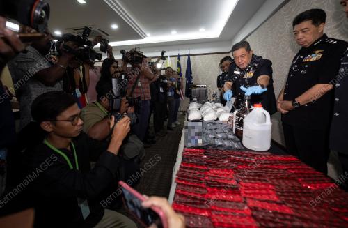 DATUK AZIZI MAT ARIS