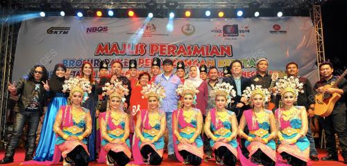 PK04_10012014_ARTIS