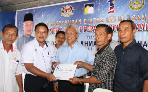 PK04_10032012_HUSNI