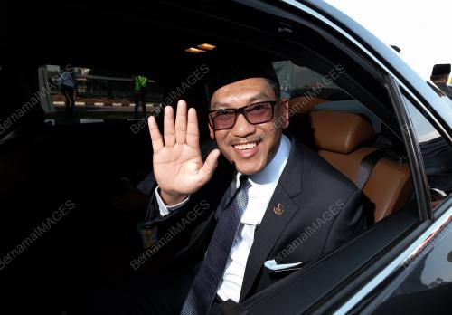 DATUK SERI AHMAD FAIZAL AZUMU