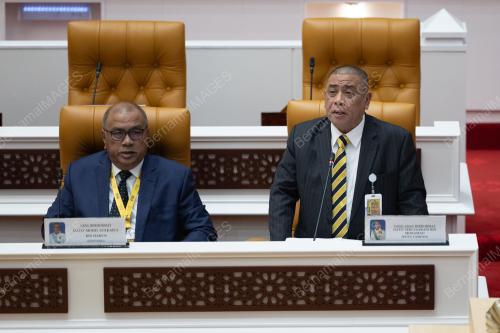 DATUK SERI SAARANI MOHAMAD