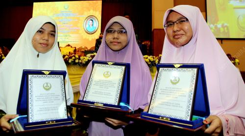 PK04_10102014_ANUGERAH
