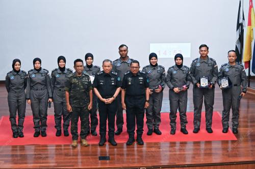 MAJLIS PEMAKAIAN SAYAP PENERBANGAN