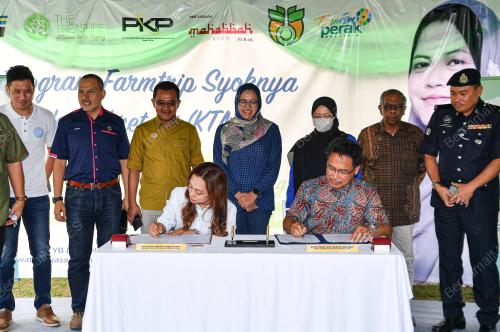 DATUK NOLEE ASHILIN MOHAMED RADZI