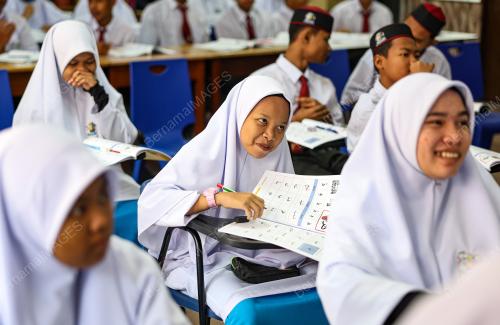 PELAJAR ORANG ASLI